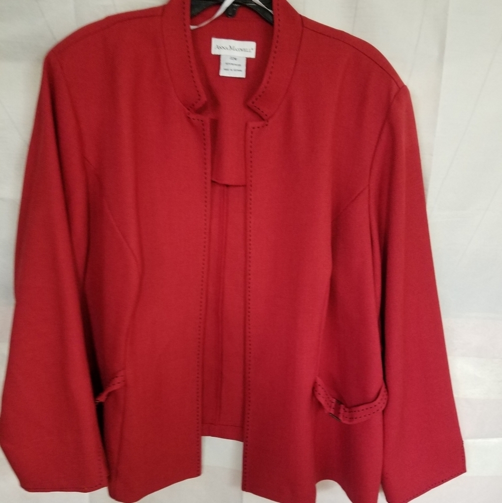Anna Maxwell 22W 100% Poly Red Black Stitch Accent